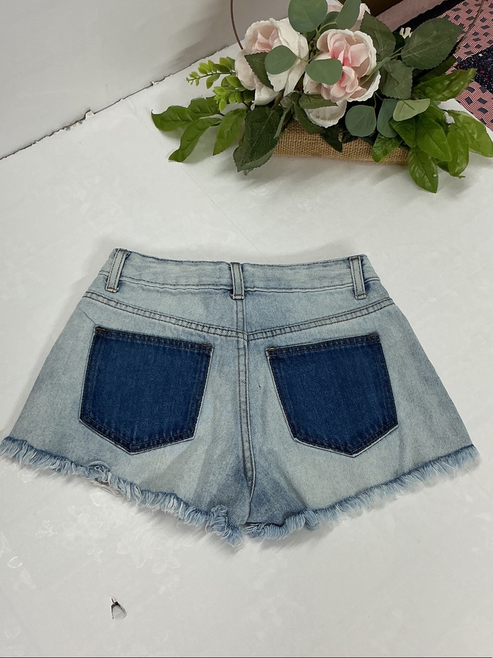 Washed Denim High-Waist Frayed Hem Shorts - Light Blue